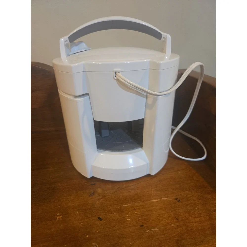 BLACK & DECKER White 